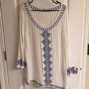 Scoop neck tunic